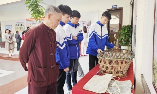 Độc đáo nghề đan sung của người Sán Chí